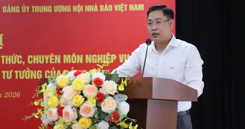 Gắn nội dung chính trị với đời sống công nhân, thông tin đến tay độc giả