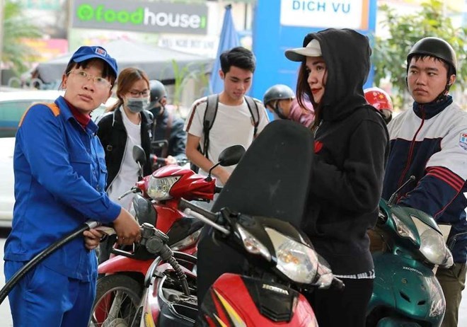 The Tax Department requests tax authorities at all levels to urgently implement the application of a 0-dong environmental protection tax on gasoline and oil according to the Prime Minister's Decision. Photo: Hai Nguyen