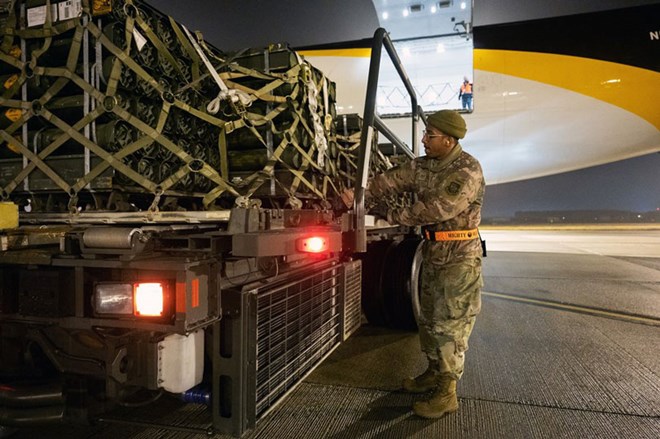 The US is considering shifting from military aid to Ukraine to the Middle East. Photo: Xinhua