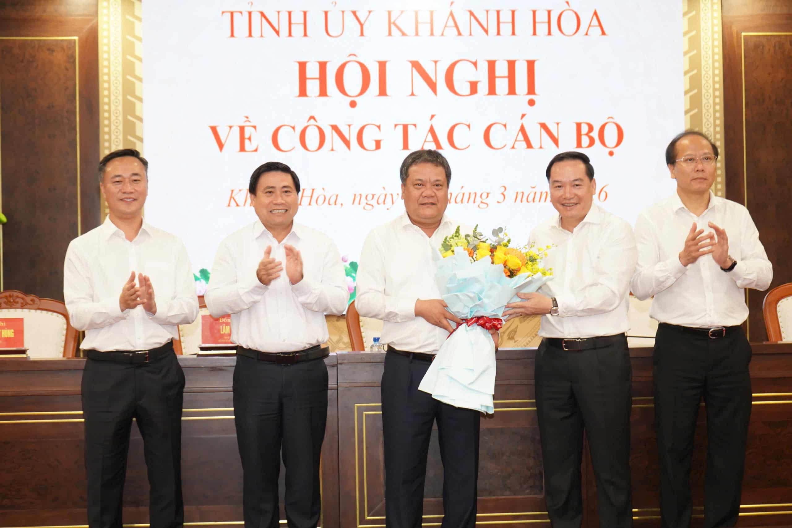 Mr. Tran Phong was elected as Secretary of the Khanh Hoa Provincial Party Committee. Photo: Huu Long