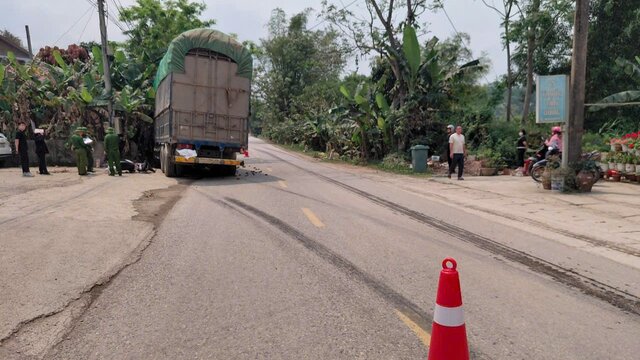 Scene of the car and motorbike collision on National Highway 3. Photo: Unit provided