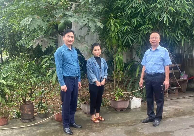 Appraisal of support for building trade union shelters for workers. Photo: Thai Nguyen Trade Union