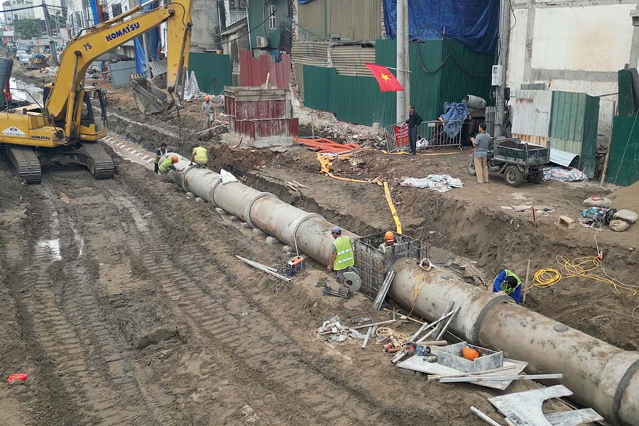 Construction en 3 équipes consécutives, le chantier de la rocade 1 fait la course aux progrès