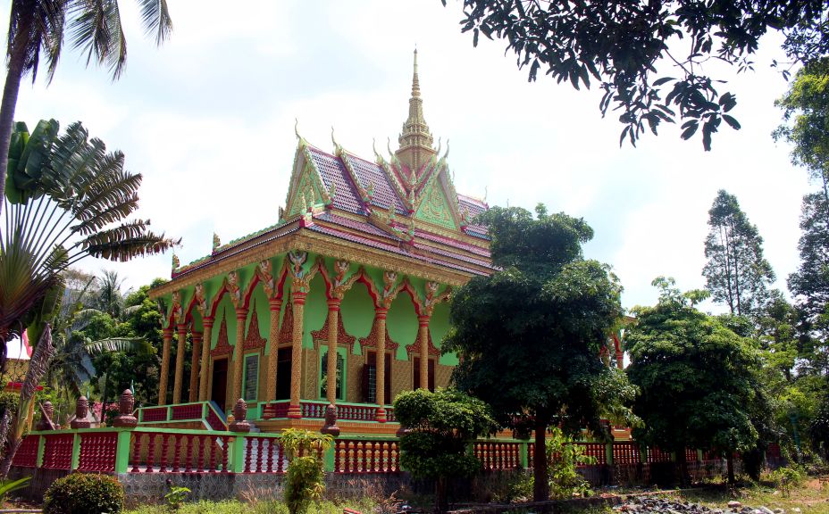 Chánh điện chùa Tà Miệt. Ảnh: Thanh Mai