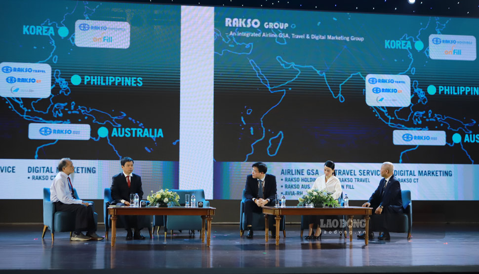 Các diễn giả thảo luận tại Hội thảo “Gia Lai 2026 - Kích hoạt trục Biển - Cao nguyên“. Ảnh: Hoài Phương