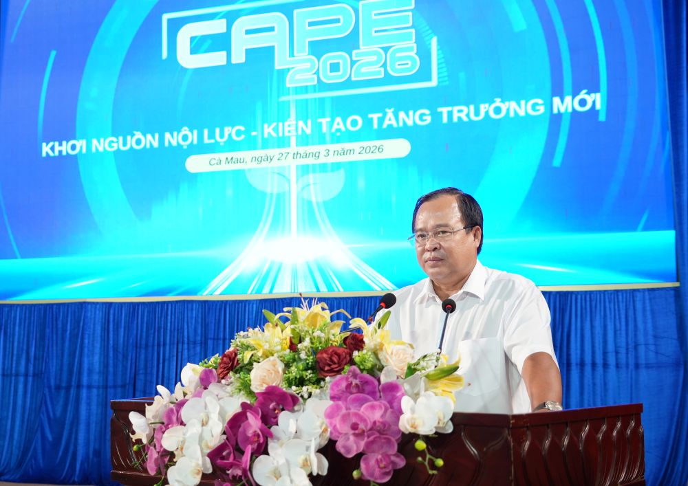 Le vice-président du Comité populaire provincial de Cà Mau, Nguyễn Minh Luân, s'est engagé à ce que Cà Mau soit prête à créer toutes les conditions pour que les jeunes démarrent une entreprise. Photo: Nhật Hồ.