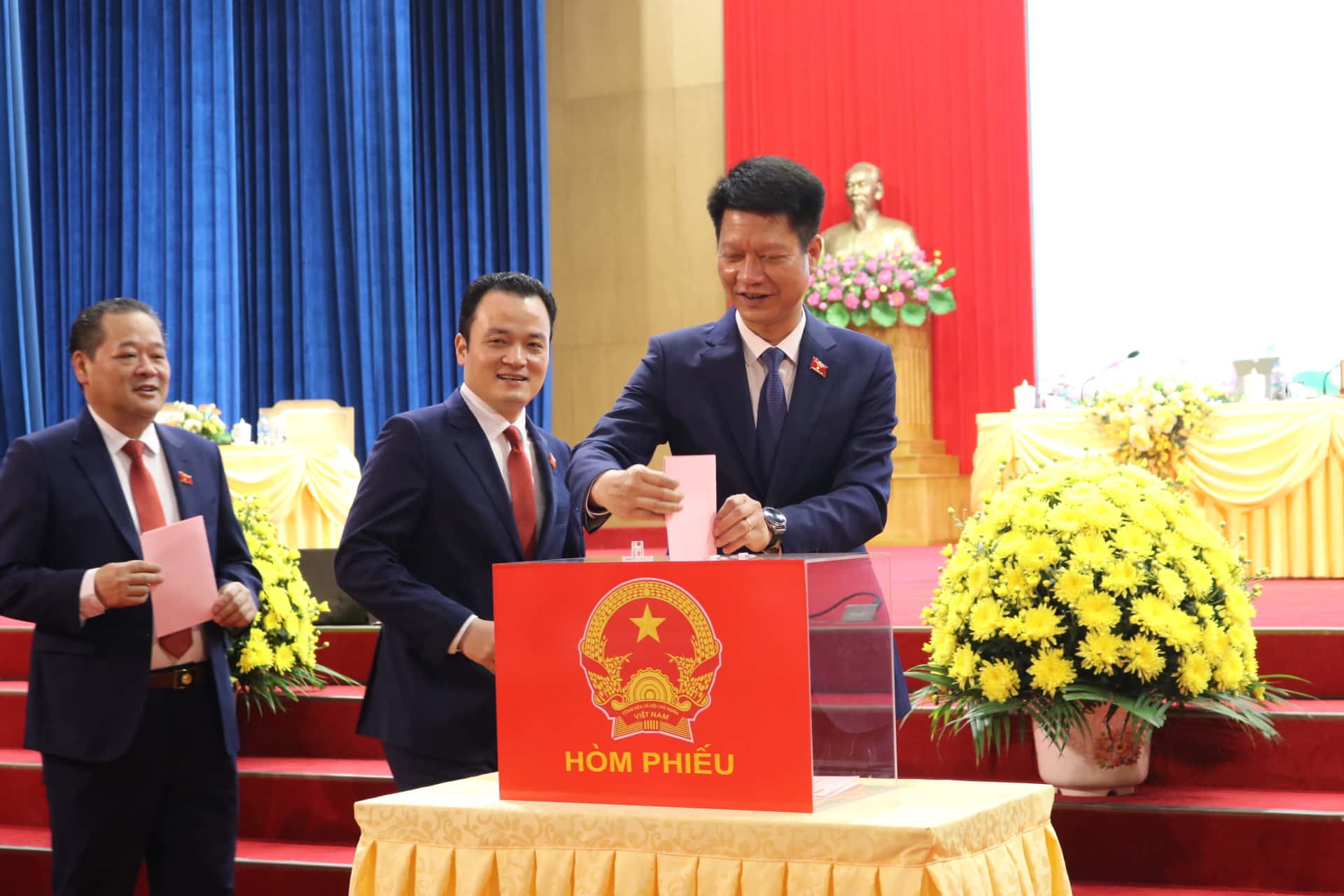 Bầu chức danh Chủ tịch, các Phó Chủ tịch UBND tỉnh Lào Cai, nhiệm kỳ 2026-2031. Ảnh: Văn Đức