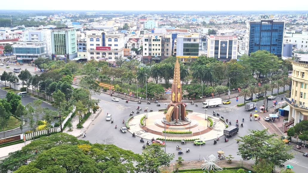 Cán bộ, công chức, viên chức, người lao động Cà Mau không nghỉ lễ 9 ngày liên tục dịp 30.4. Ảnh: Nhật Hồ.