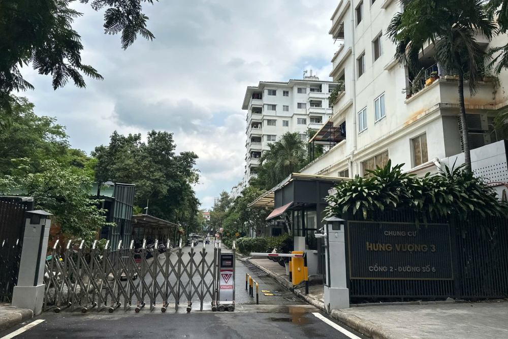 Những trường hợp người mua nhà ở tại khu dân cư Hưng Vượng 3 (phường Tân Hưng, TPHCM). Ảnh: Anh Tú