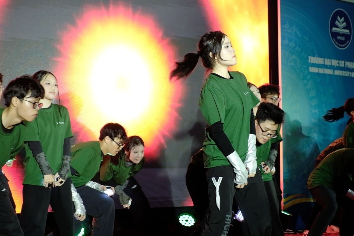 Students of Nguyen Tat Thanh Secondary & High School (Hanoi) are confident in each performance. Photo: Thanh Binh