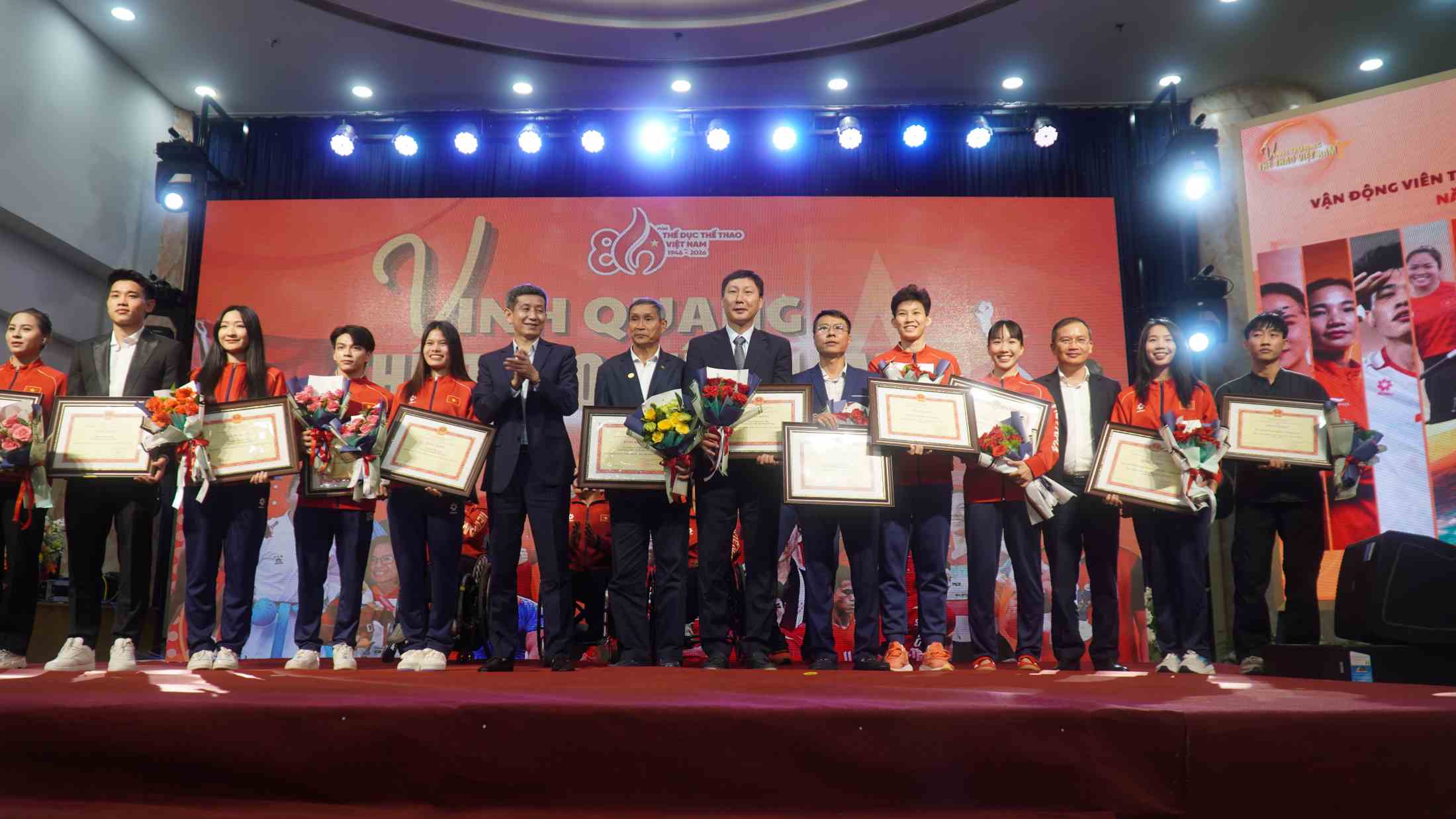 Athletes and coaches honored at the Vietnam Sports Glory Gala. Photo: Minh Vu