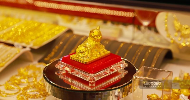 Giá vàng đảo chiều, chấm dứt chuỗi giảm 3 tuần liên tiếp