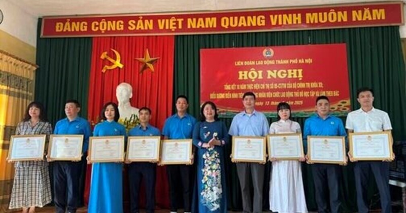 Diễn đàn công đoàn học tập Bác Hồ được tổ chức