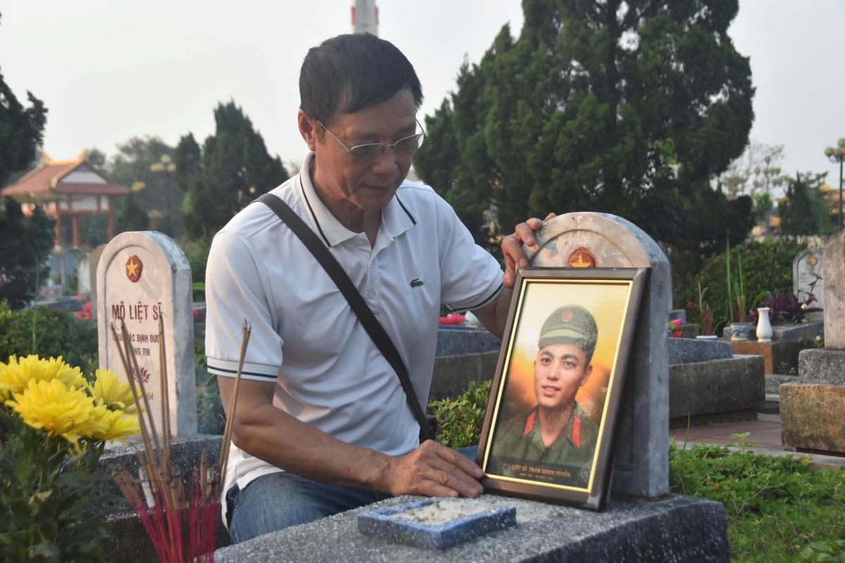 More than half a century of searching, martyr Tuyen's family has found relatives thanks to the efforts of functional agencies in searching for martyrs' remains and identifying their identities. Photo: H.Nguyen