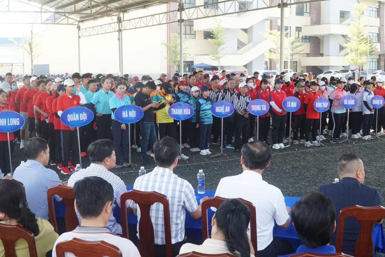 Opening of the national team beauty pageant. Photo: Nhat Ho.