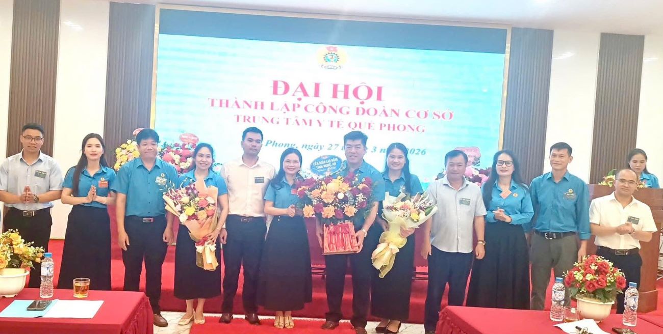 El sindicato de base del Centro Médico de Quế Phong se estableció con 244 miembros. Foto: Sindicato de Nghệ An