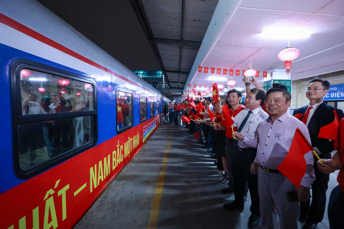 Vietnam Railways Corporation transformed into the National Railway Group. Photo: Hai Nguyen