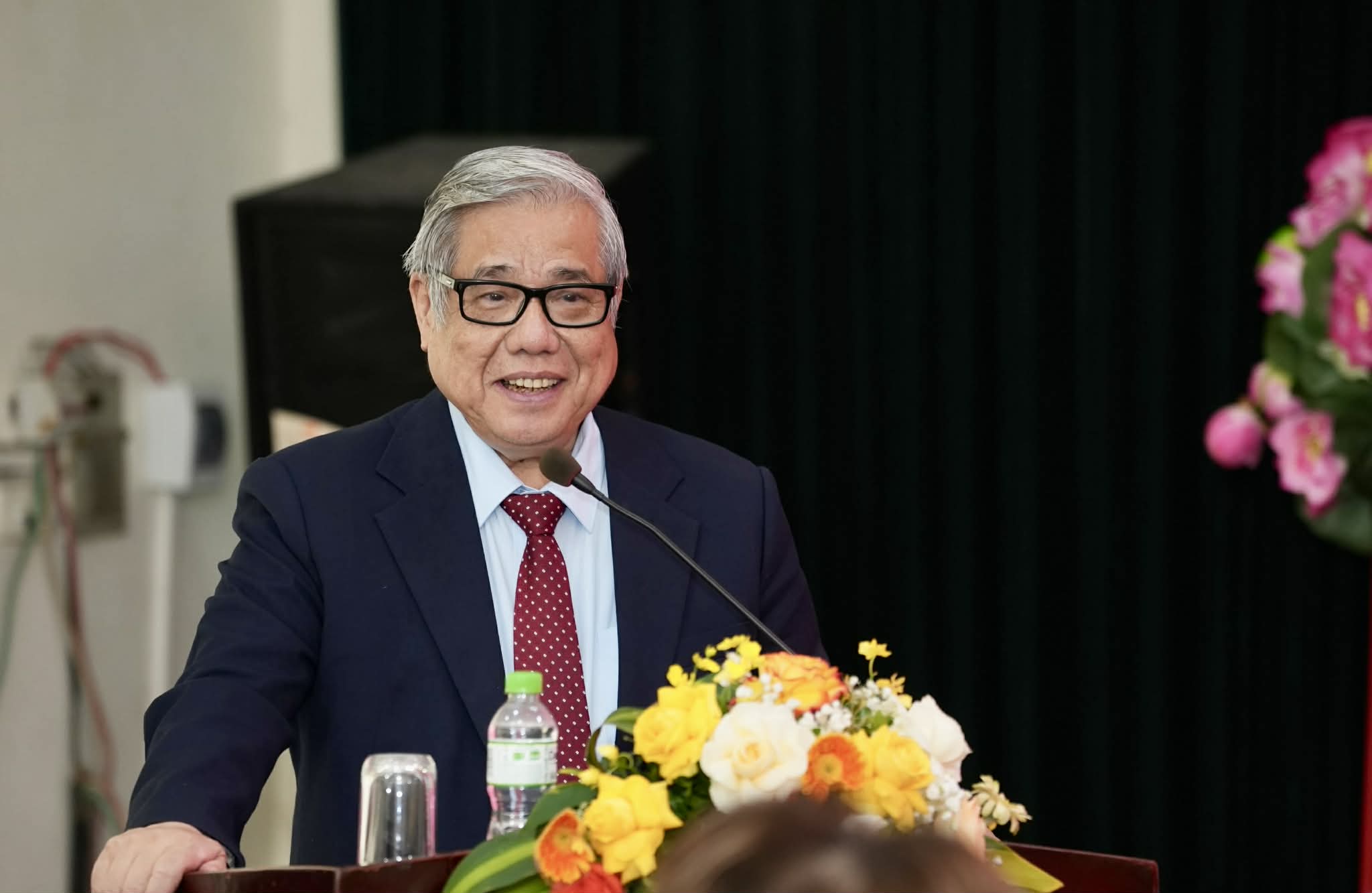 GS.TSKH Vũ Minh Giang, Phó Chủ tịch Hội Khoa học Lịch sử Việt Nam, Ủy viên Hội đồng Di sản văn hóa Quốc gia. Ảnh: G.K 