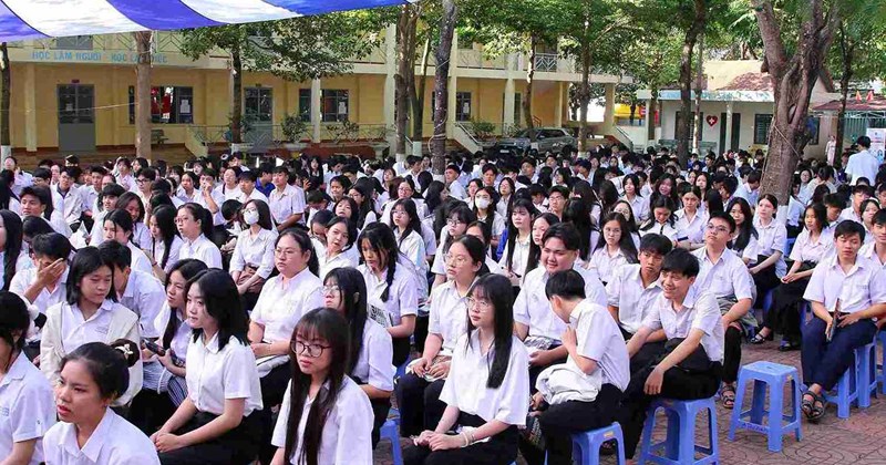 Đắk Lắk: Học sinh được tư vấn, định hướng nghề nghiệp tại trường