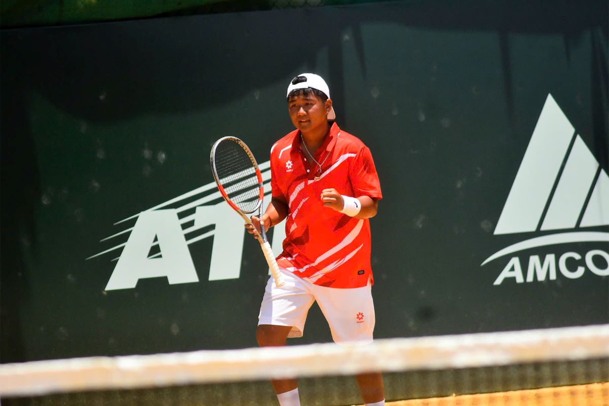 Le Tien Anh is a prominent young talent of Vietnamese tennis. Photo: VTF