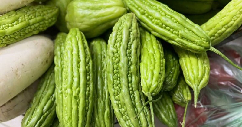 4 bí quyết dùng mướp đắng tại nhà để làm dịu da