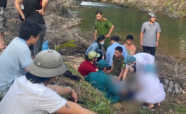 Nhóm học sinh lớp 9 ở Đà Nẵng rủ nhau lội suối, 2 nữ sinh đuối nước tử vong thương tâm hôm 26.3. Ảnh: Trường An