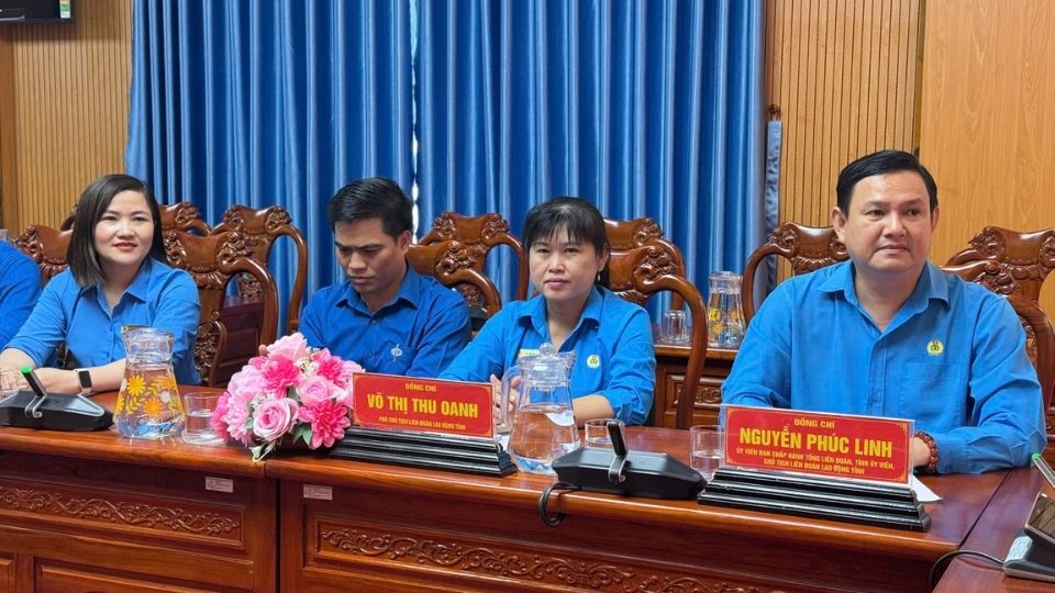 성 노동총연맹은 이번 주(3월 30일~4월 4일) 롱득, 롱쩌우, 프억허우 동 노동조합 설립 서류를 심사할 예정입니다. 사진: 호앙록