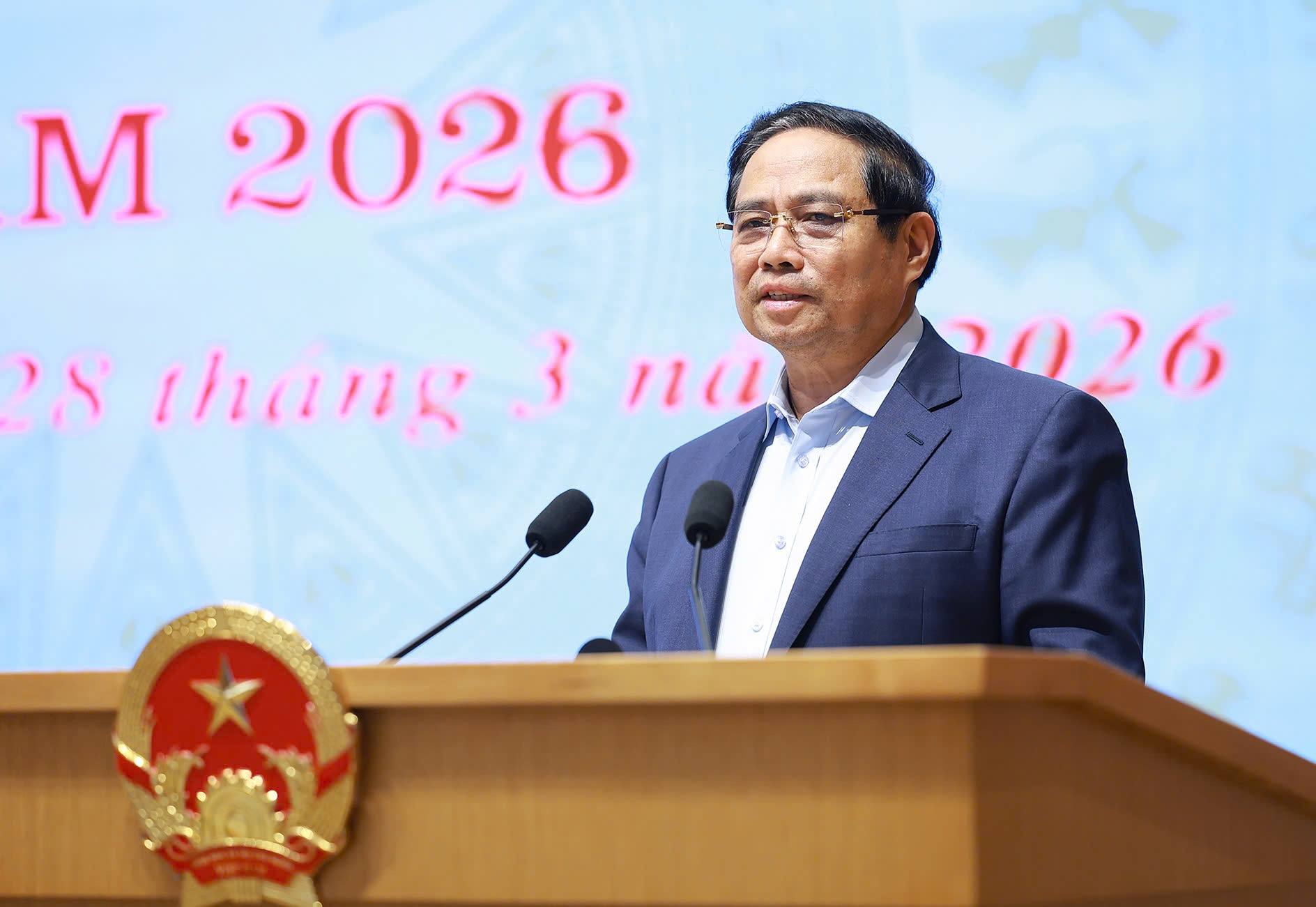 Prime Minister Pham Minh Chinh delivers a directive speech at the meeting. Photo: VGP/Nhat Bac