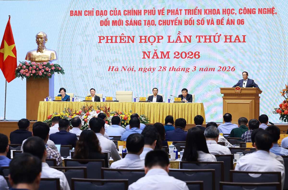 Thủ tướng Chính phủ Phạm Minh Chính, Trưởng Ban Chỉ đạo của Chính phủ về phát triển khoa học, công nghệ, đổi mới sáng tạo, chuyển đổi số và Đề án 06, chủ trì phiên họp lần thứ hai năm 2026 của Ban Chỉ đạo. Ảnh: VGP/Nhật Bắc