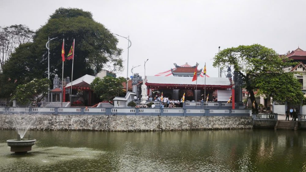 Scene of Nhuan Trach Temple and Pagoda (Co Do commune, Hanoi City). Photo: Van Nhi