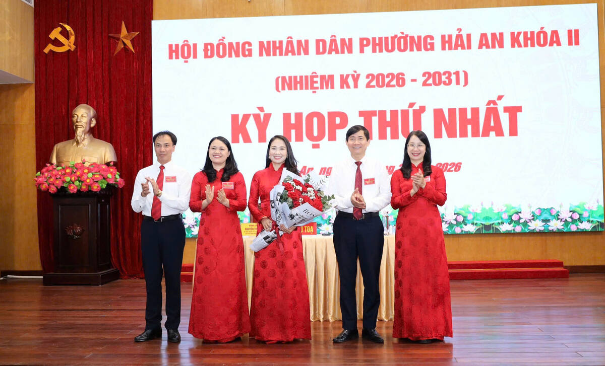 Hai An Ward People's Council conducts elections for the positions of Chairman, Vice Chairman of the Ward People's Council, People's Committee. Photo: Hai Phong e-Portal