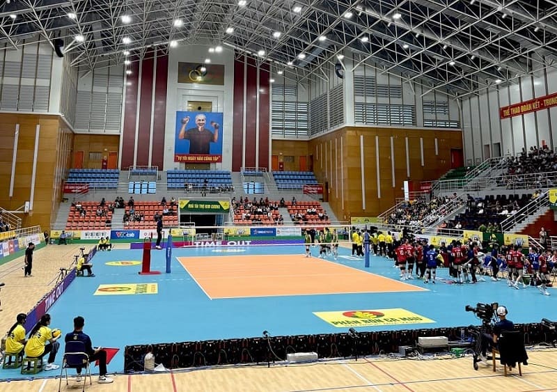 Dong Anh Gymnasium (Hanoi) is the venue for the first round of the 2026 National Volleyball Tournament. Photo: Hoai Viet