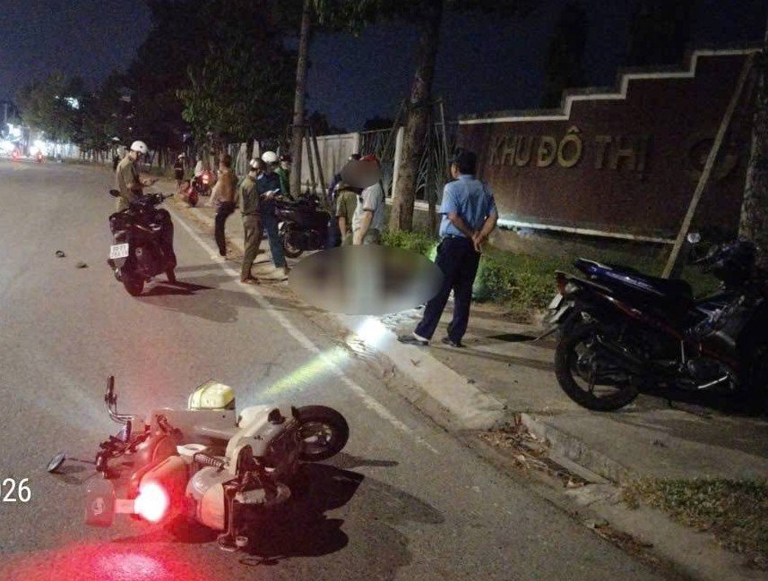 Các đơn vị nghiệp vụ Công an TPHCM đang điều tra, làm rõ vụ nam công nhân bị đâm tử vong trên đường đi làm về. Ảnh: Bạn đọc cung cấp
