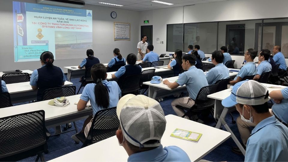 푸루카와 오토모티브 시스템 빈롱 베트남 유한회사의 산업 안전 보건 교육 활동. 사진: 호앙록