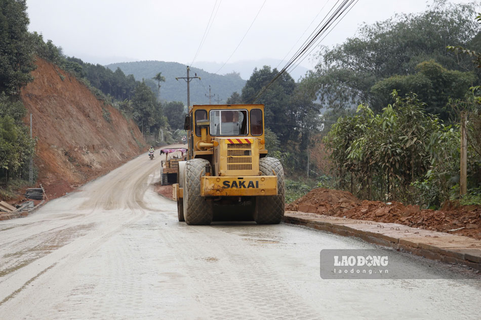 Những con đường mới của niềm tin, của sự đồng thuận và của khát vọng thoát nghèo. Ảnh: Văn Đức