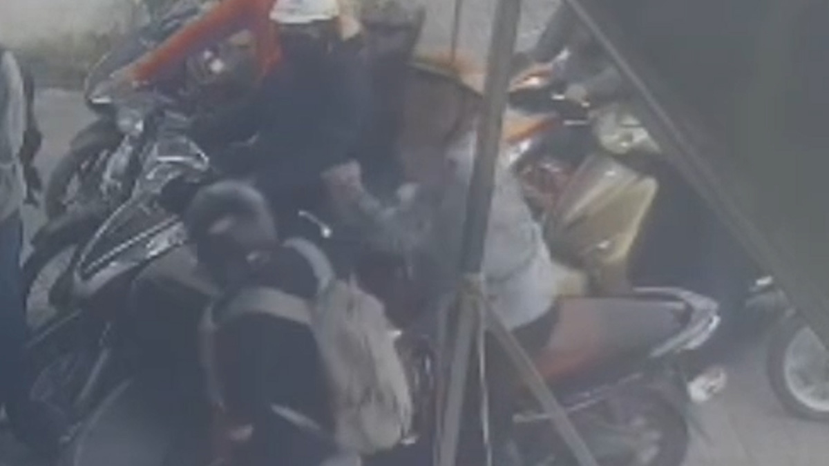 Enfrentamiento mientras hacían cola para repostar gasolina, 2 personas involucradas fueron invitadas por la policía a trabajar