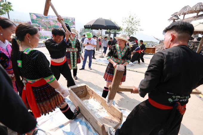13 participating teams from H'Mong ethnic villages in Khun Ha commune (Lai Chau) competed in the competition. Photo: Quy Trung
