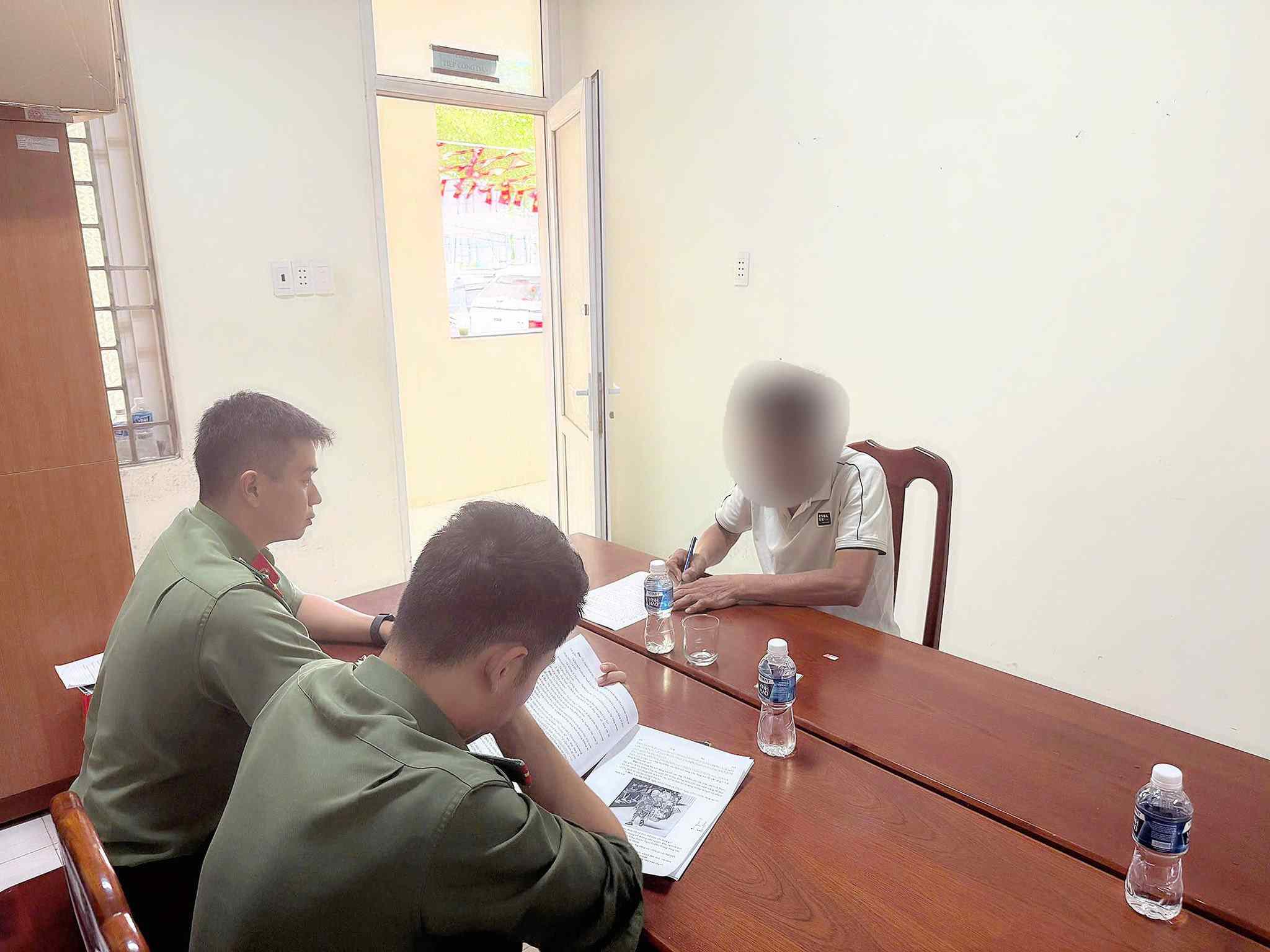 Lực lượng chức năng đã xử lý nhiều trường hợp đăng tin sai sự thật, xuyên tạc trên mạng xã hội. Ảnh: Công an tỉnh Khánh Hòa