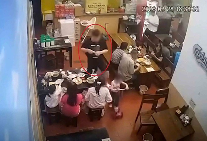 Công an xác minh vụ nam thanh niên đạp bé gái ở Hà Nội