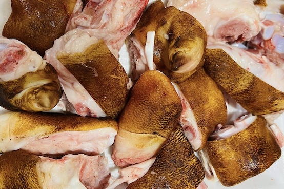 Pig trotters are a food often chosen to supplement collagen, but there are things to note. Photo: Kieu Vu