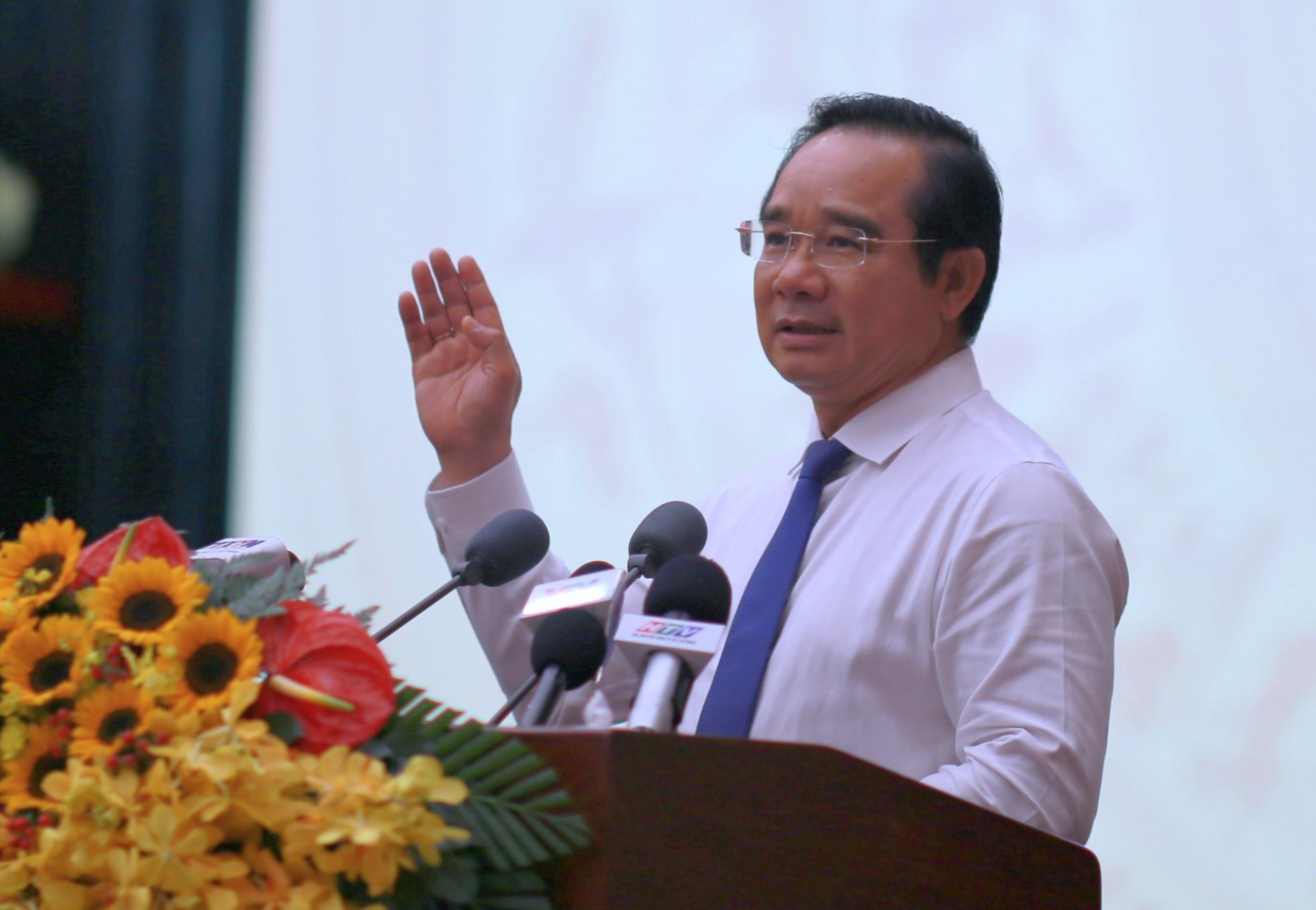 M. Nguyễn Văn Được continue d'être président du Comité populaire de Hô Chi Minh-Ville pour le nouveau mandat. Photo: Minh Quân