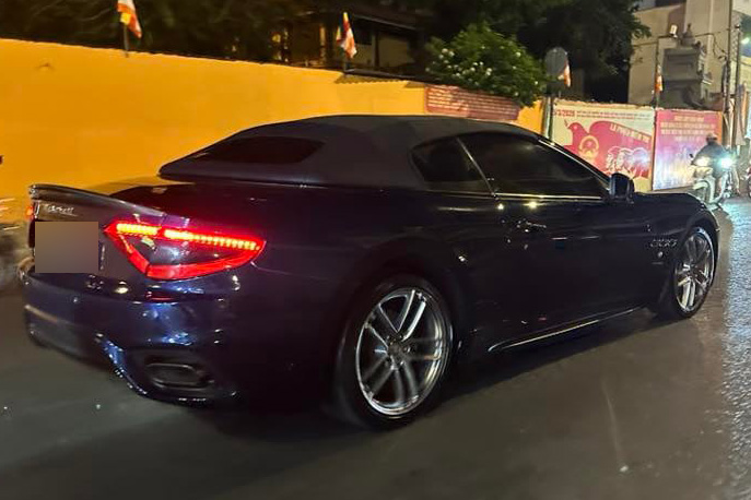 The appearance of the Maserati GranCabrio Sport in Vietnam attracted attention thanks to its rare 4-seater convertible configuration. Photo: Huy Pham