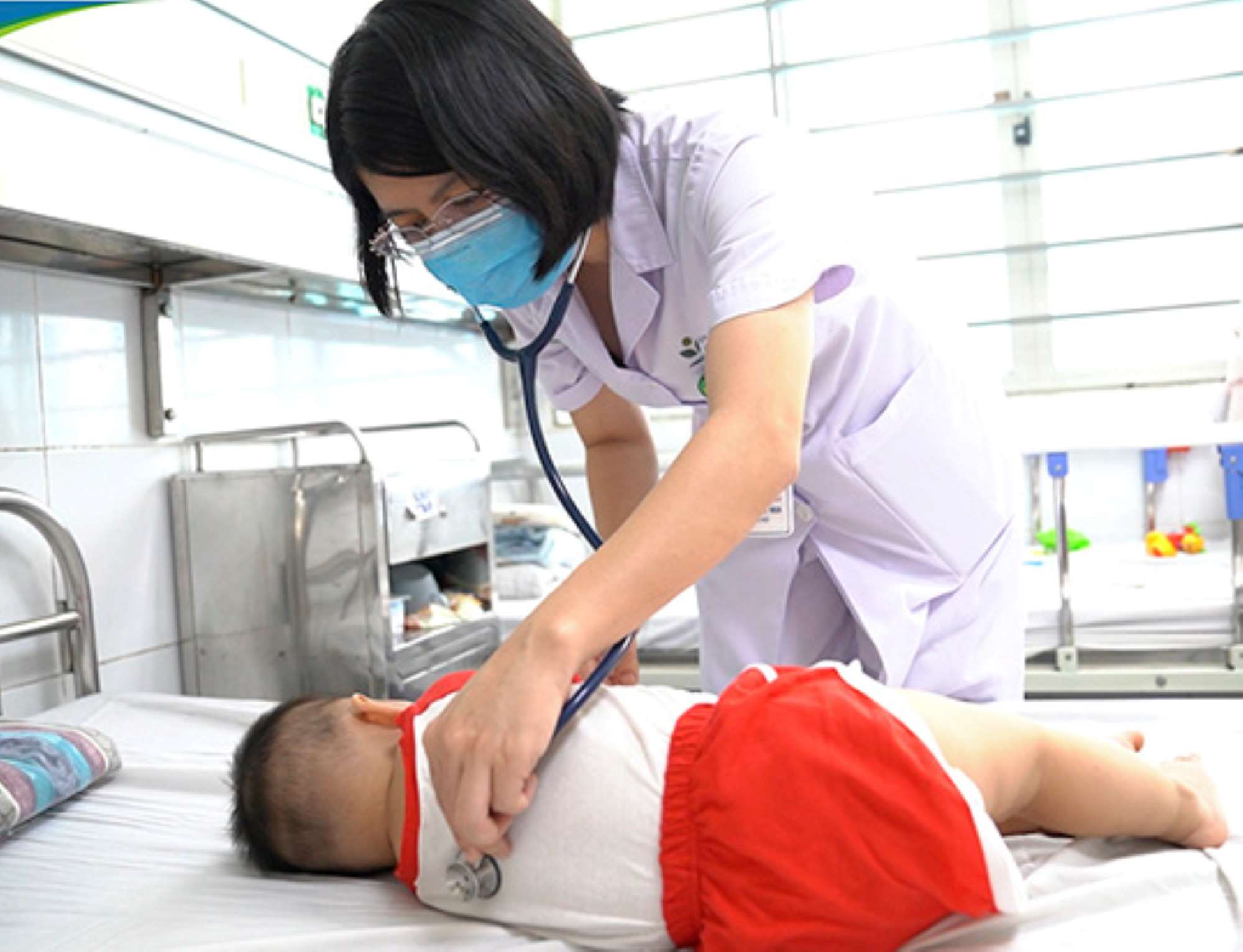 Caring for children with hand, foot and mouth disease at the National Children's Hospital. Photo: Thu Huong