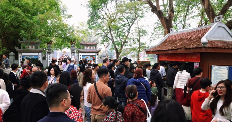 Cần gìn giữ mùa lễ hội đầu xuân theo giá trị tinh thần