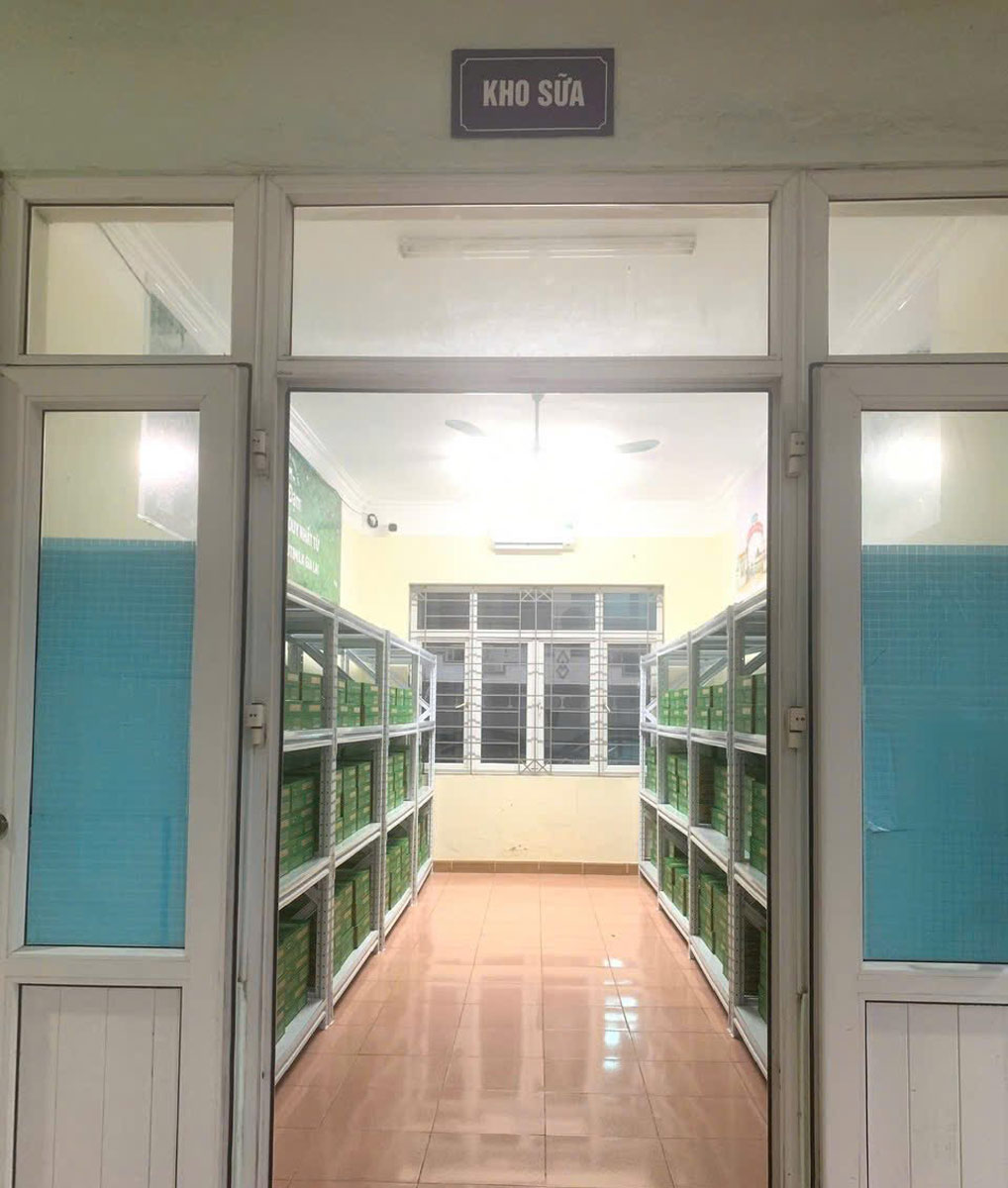 Kho sữa tại Trường Tiều học Hồng Gai. Ảnh: Diệu Hoàng