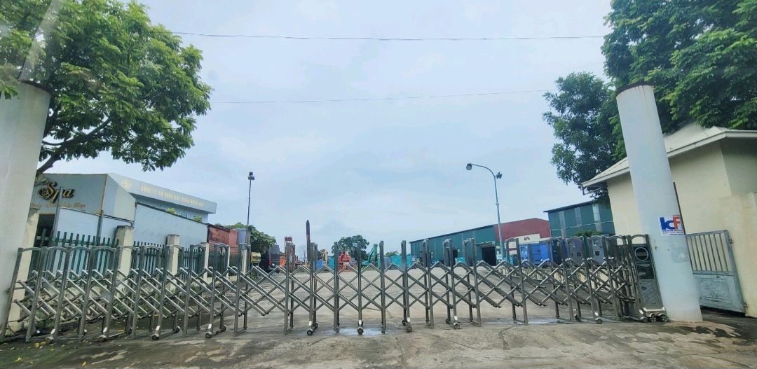 UBND xã Kiều Phú cho biết sẽ cưỡng chế công trình xây dựng trái phép trên đất công, rộng hàng nghìn m2. Ảnh: Nguyễn Phong