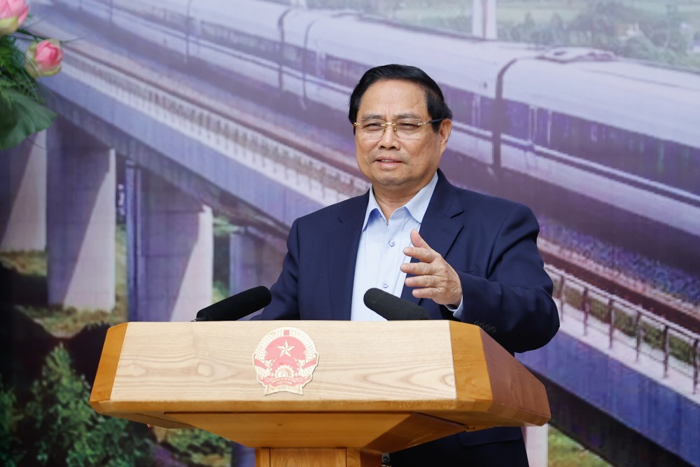 Prime Minister Pham Minh Chinh requests railway planning and development with a hundred-year vision. Photo: Nhat Bac