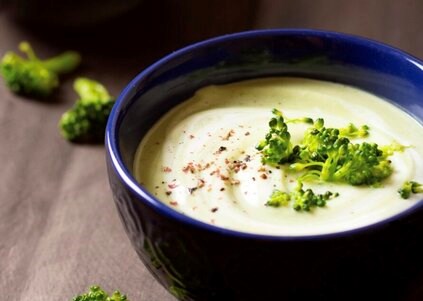 Choose soups rich in protein, fiber, whole grains to increase feeling of fullness and support effective weight control. Photo: Thuy Duong