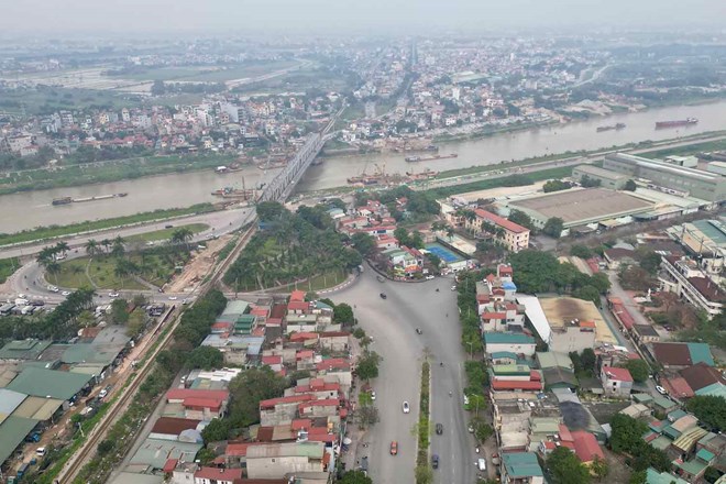 Hanoi regulates traffic flow, bans Da dike road in Phu Dong commune until the end of 2026. Illustrative photo Huu Chanh