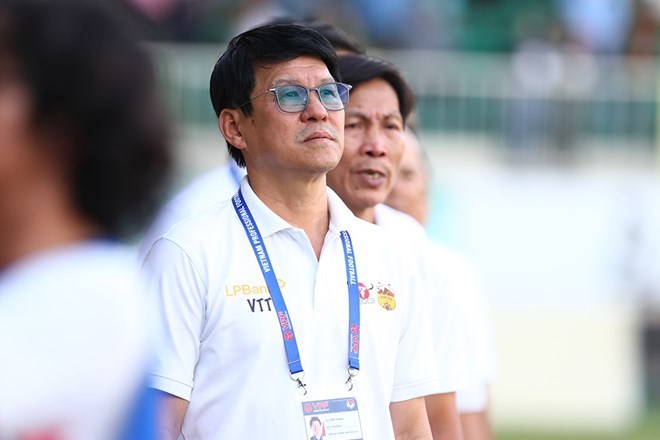 Mr. Vu Tien Thanh is the interim coach of Ninh Binh team. Photo: NDFC